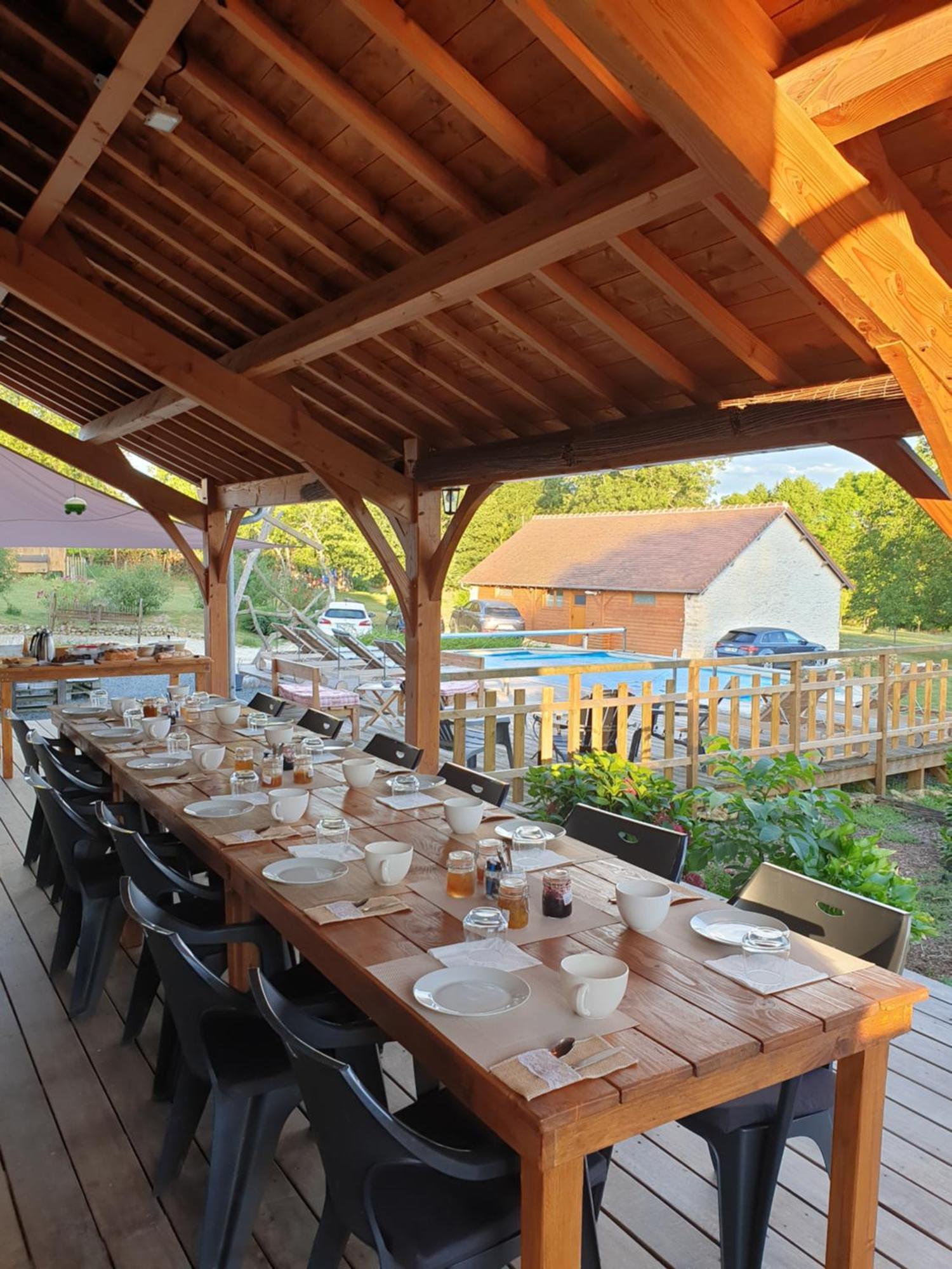 Le Pre De La Rue Bed & Breakfast Bouesse Exterior photo